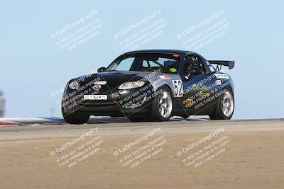 media/Oct-26-2025-CalClub SCCA (Sun) [[8ce1e69566]]/Group 2/Grapevine/